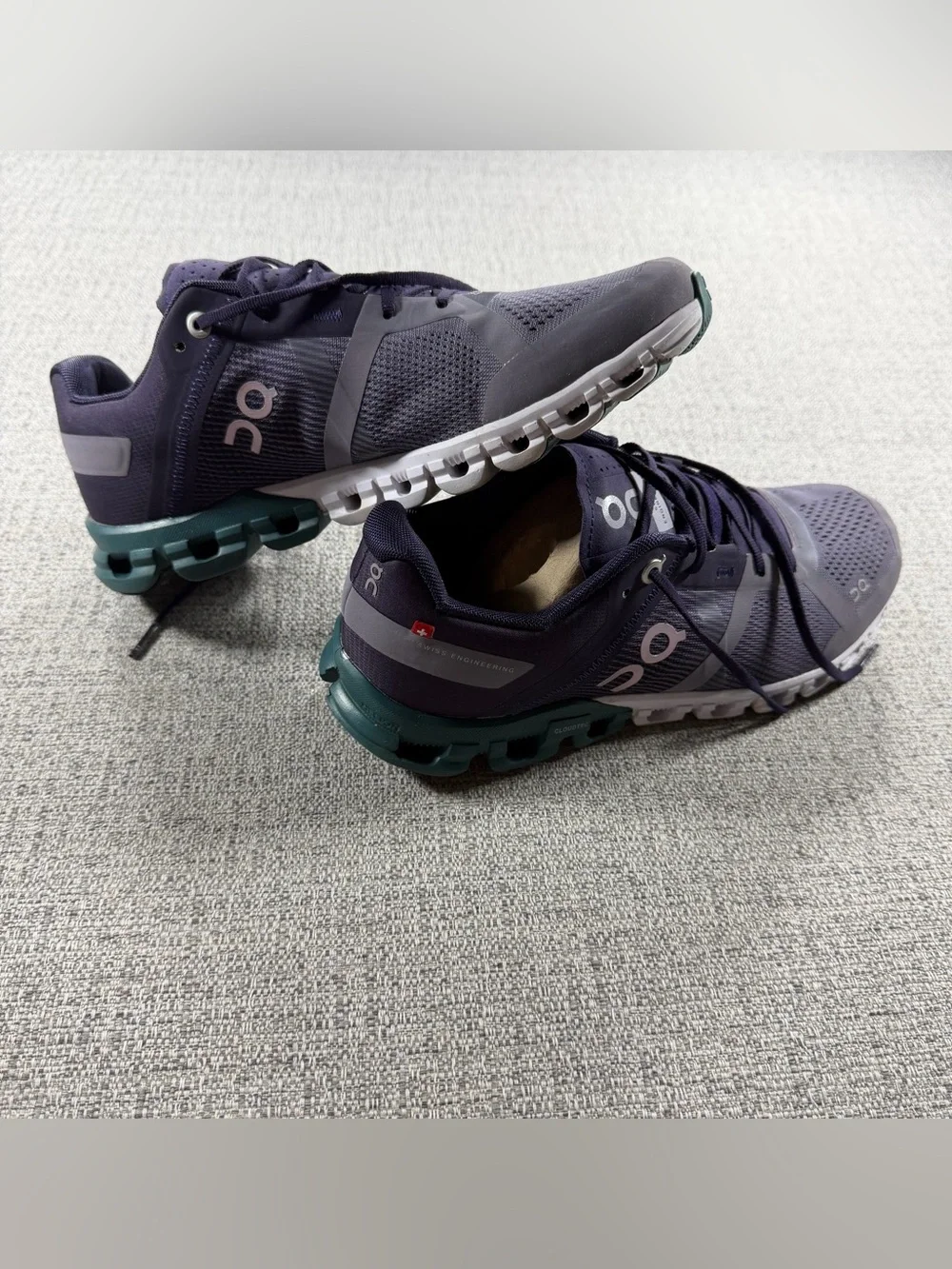 On Cloud Women’s Sz 8 Purple Violet Tide Helion Cloudtec Swiss Running Sneakers